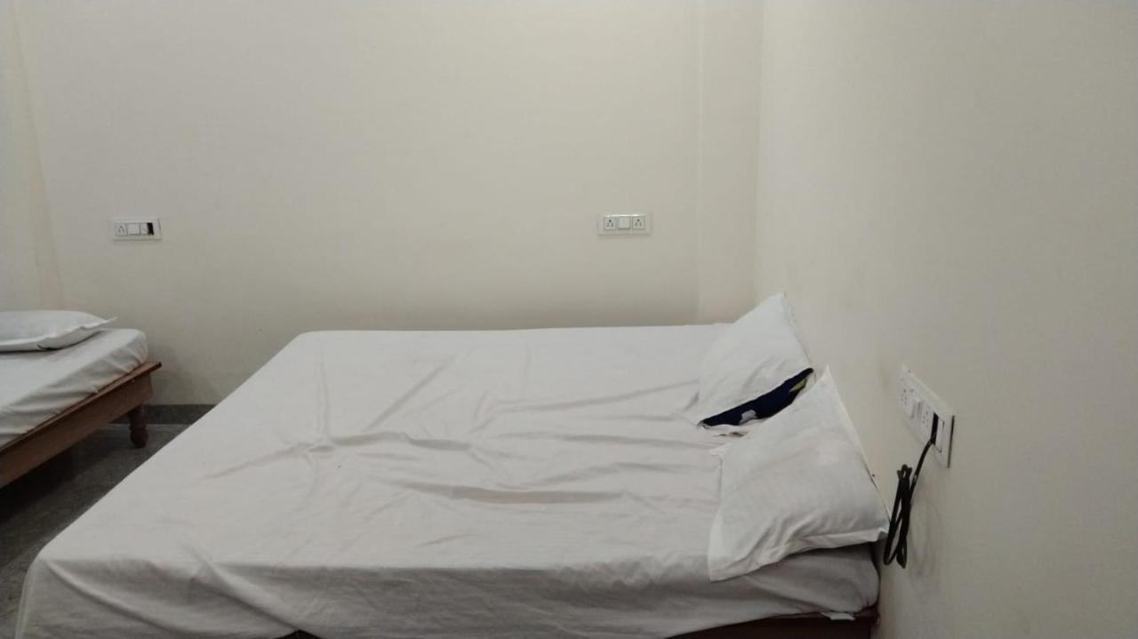 Hotel Garima 우자인 외부 사진